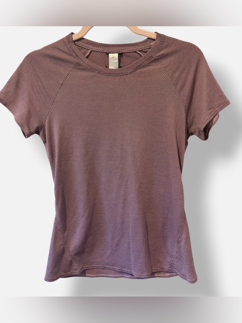 Oiselle Flyout Women’s Short Sleeve Performance Tee - Mauve Pink